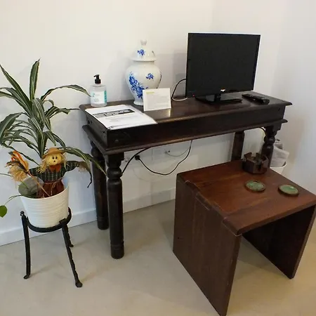 Oli 4 O 2 People Vut-lu-3838 مْبيفيرو